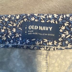 Old Navy Pixie Pants size 20 short